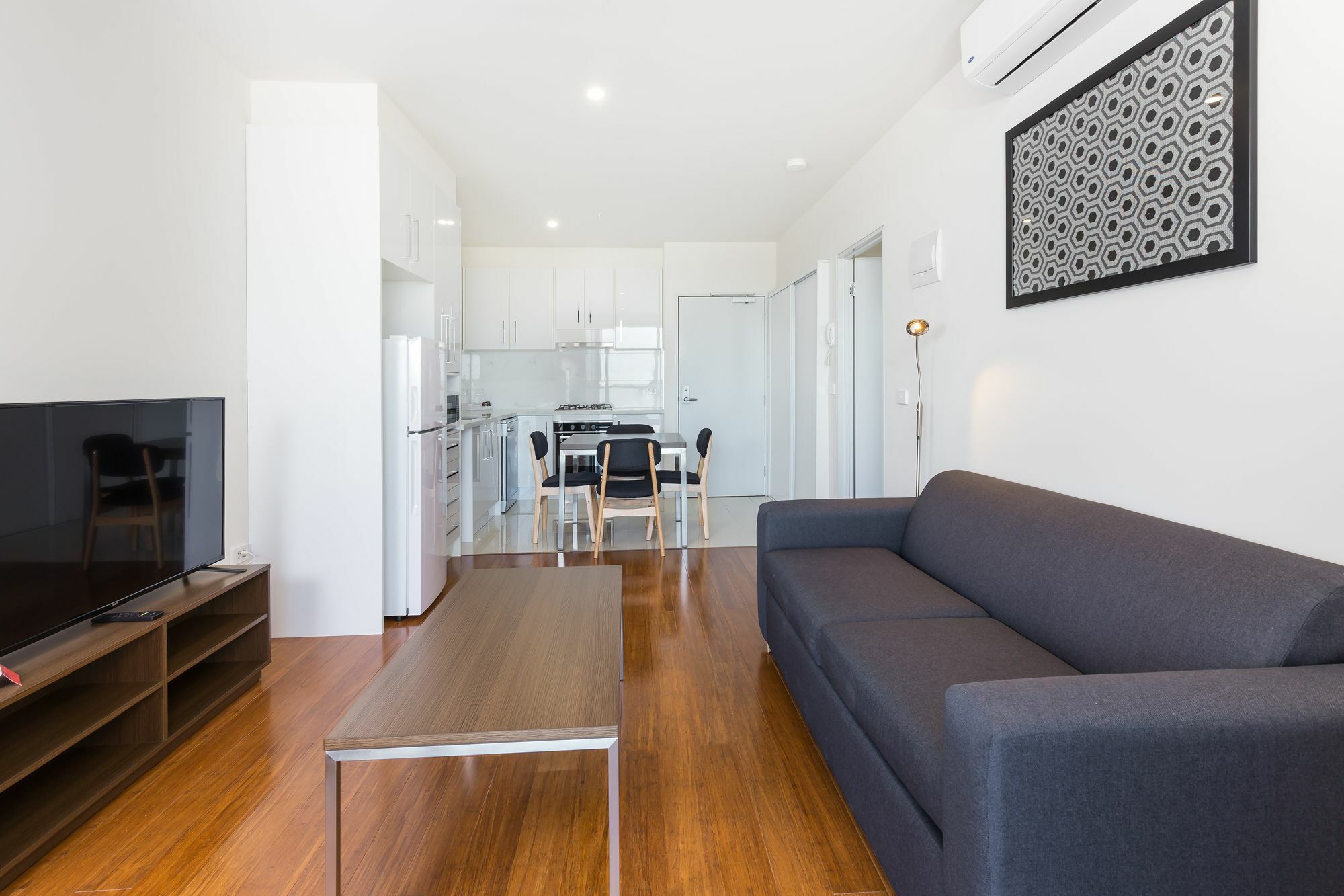City Edge Dandenong Apartment Hotel Extérieur photo